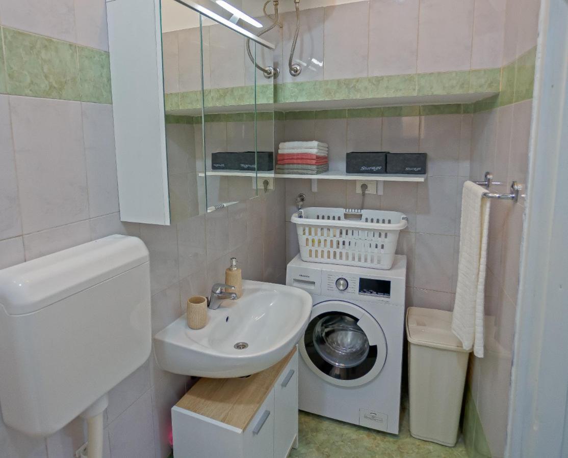 Rich Apartment Pula Luaran gambar