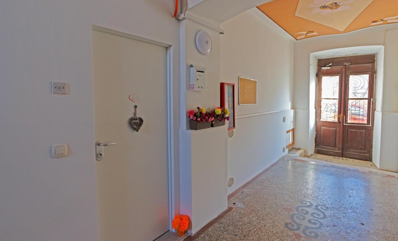 Rich Apartment Pula Luaran gambar