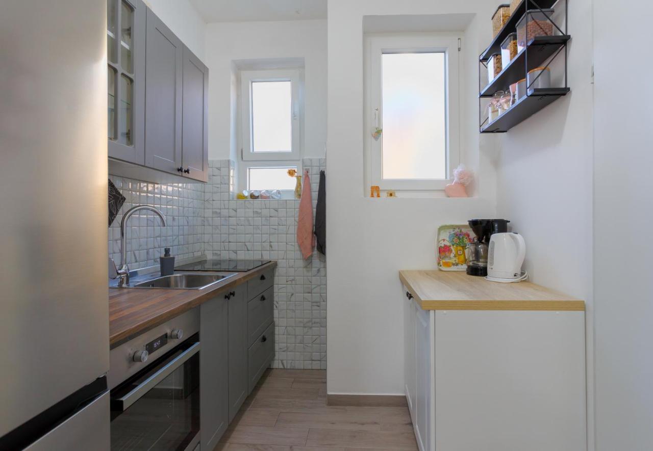 Rich Apartment Pula Luaran gambar
